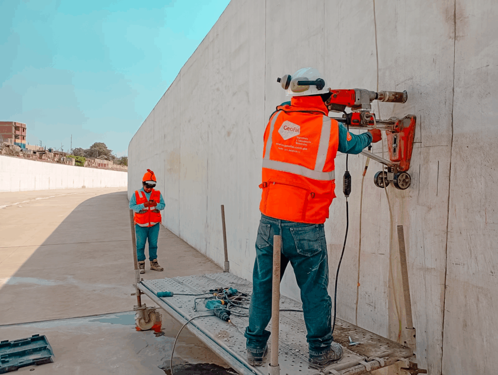 Extracción de Diamantina en concreto